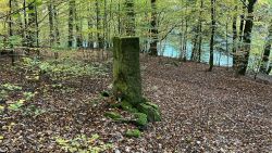 Schmitt Gedenkstein 01